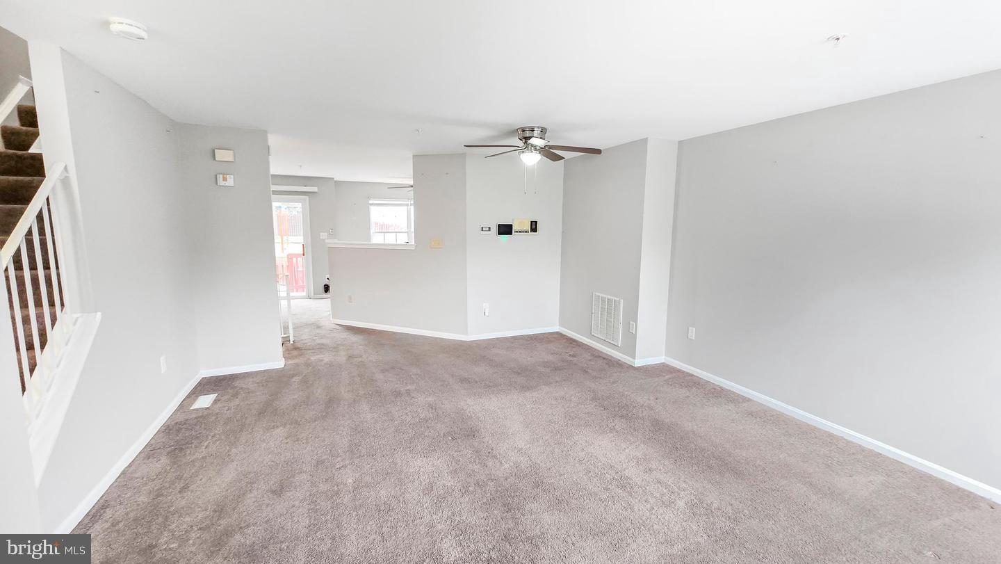 841 Alabaster Court photo 2
